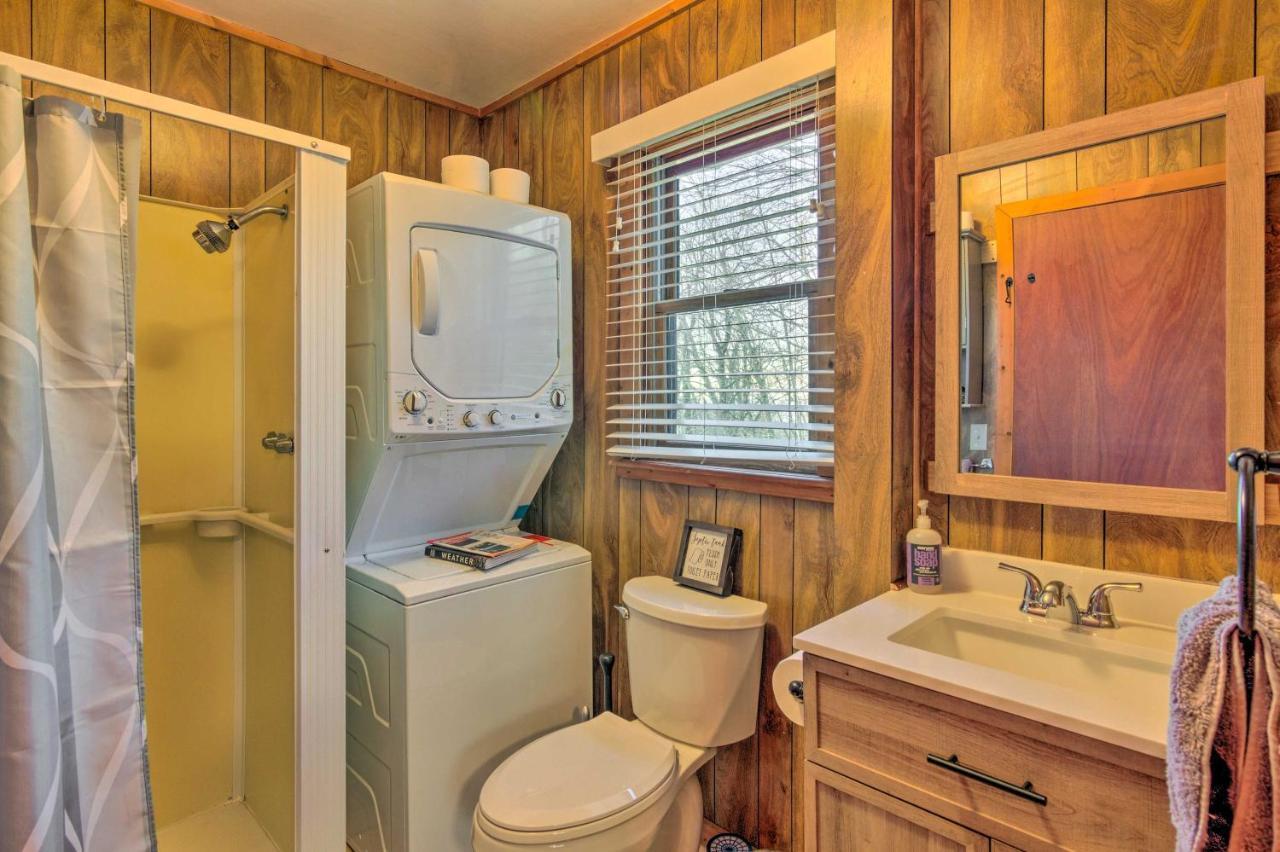 Peaceful Spruce Pine Cabin On 8 Acres With 2 Decks! ภายนอก รูปภาพ