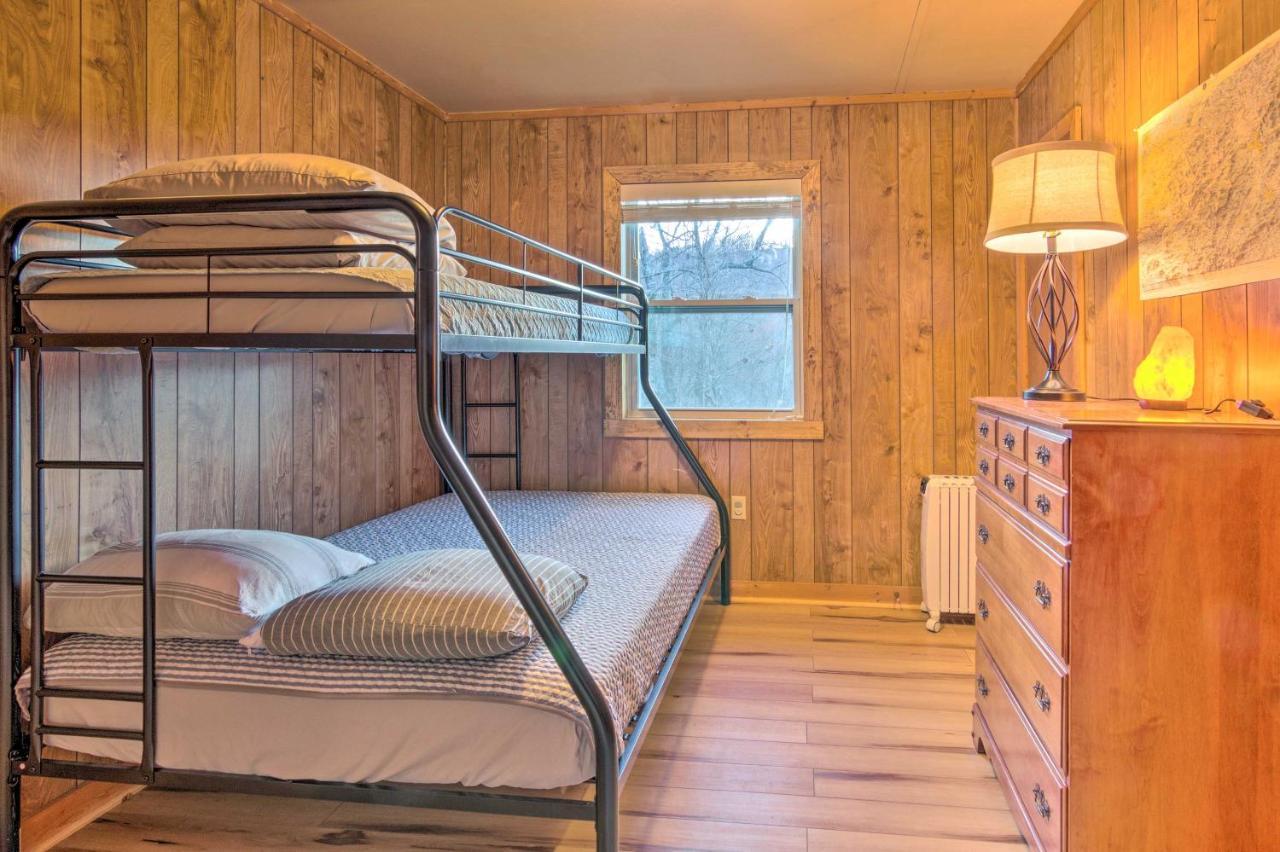 Peaceful Spruce Pine Cabin On 8 Acres With 2 Decks! ภายนอก รูปภาพ
