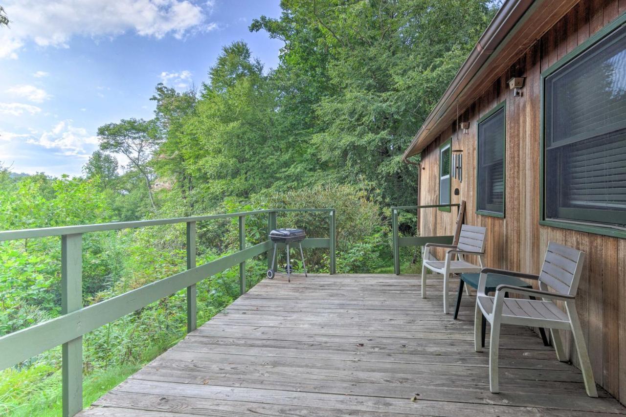 Peaceful Spruce Pine Cabin On 8 Acres With 2 Decks! ภายนอก รูปภาพ